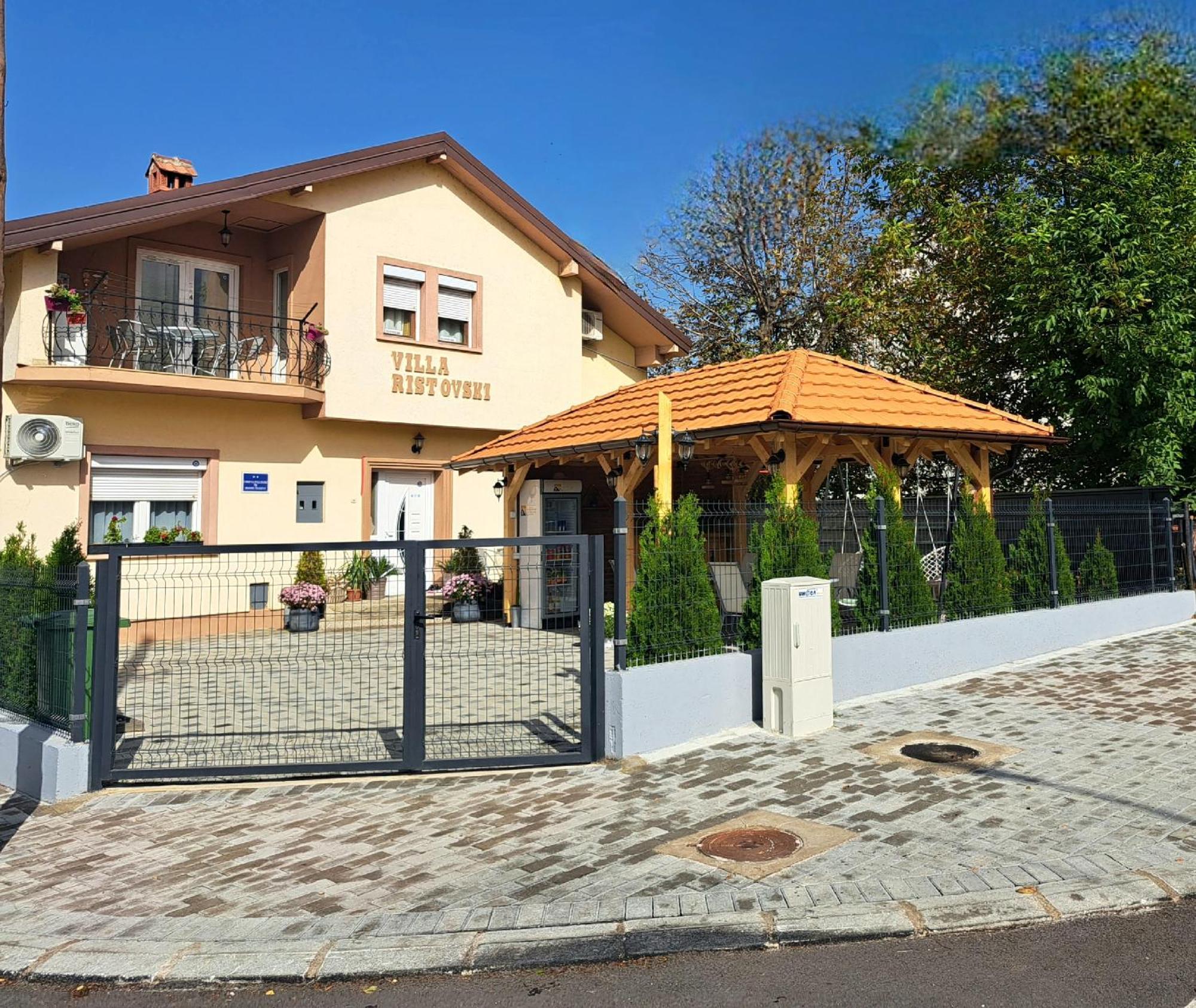 Villa Ristovski โอครีด ภายนอก รูปภาพ